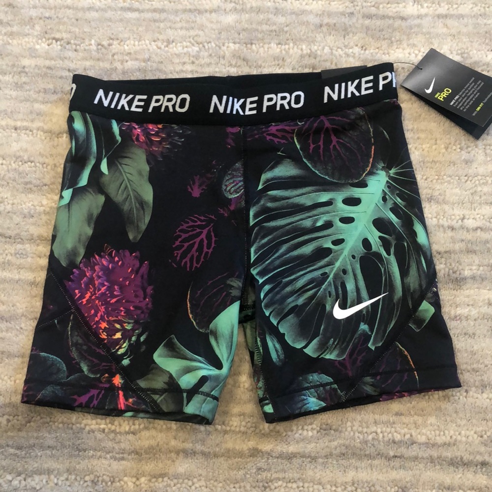 Nike Pro tight fit biker shorts